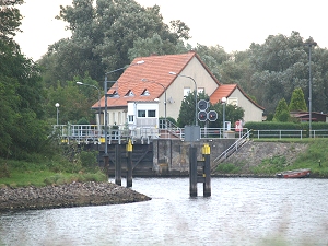 Schleuse Schwedt an der Schwedter Querfahrt