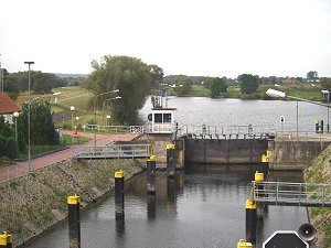 Schleuse Schwedt an der Schwedter Querfahrt