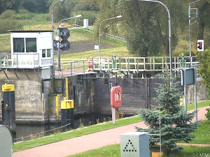 Schleuse Schwedt an der Schwedter Querfahrt